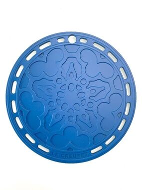 Le Creuset 8 inch Round Silicone Trivet Hot Pad